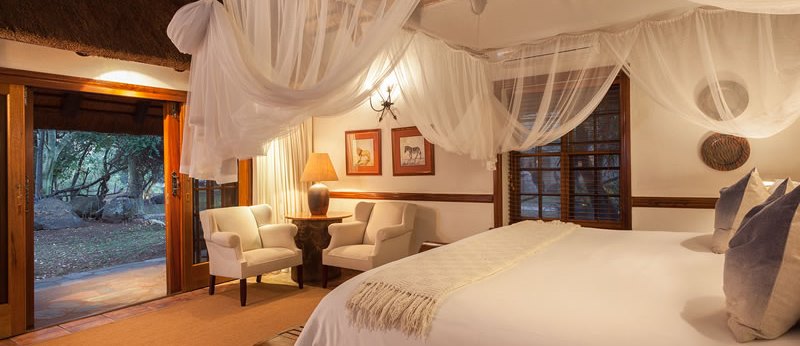 Thornybush Waterside Lodge (Thornybush Game Reserve) South Africa - www.PhotoSafaris.travel