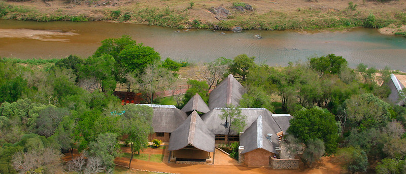 Amakosi Safari Lodge - www.PhotoSafaris.travel