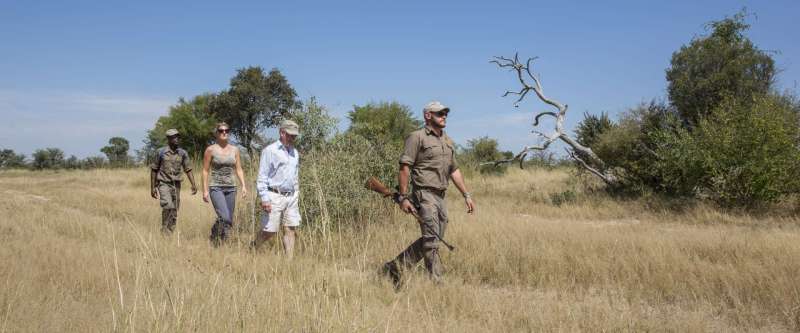 Camp Kuzuma - www.PhotoSafaris.travel