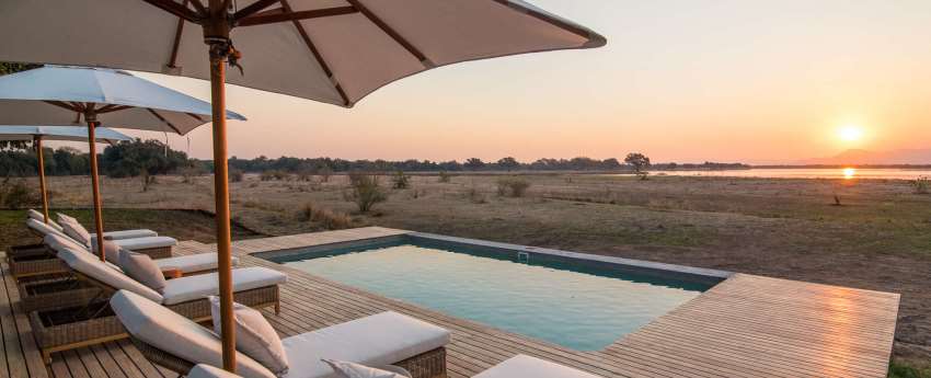 Chikwenya Safari Lodge (Mana Pools National Park) Zimbabwe - www.PhotoSafaris.travel