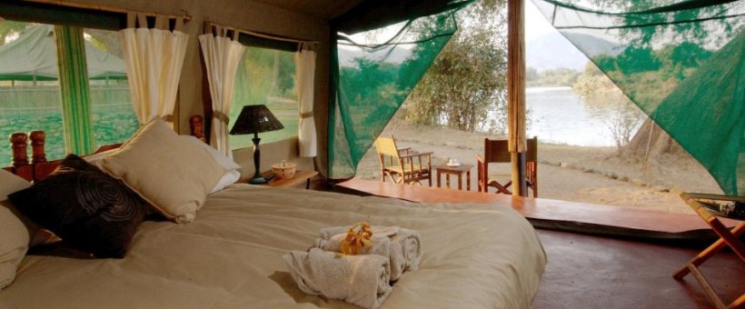 Chongwe River Camp, Zambia - www.PhotoSafaris.travel