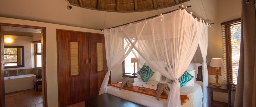 Thornybush n'Kaya Lodge (Thornybush Game Reserve) South Africa - www.PhotoSafaris.travel