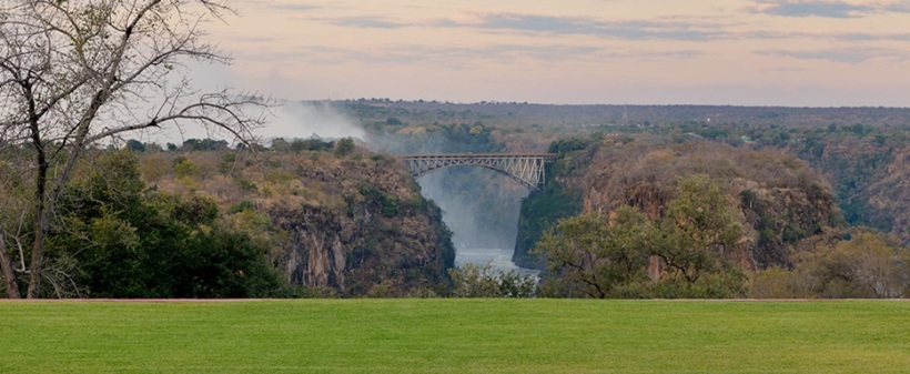 The Victoria Falls Hote
(Victoria Falls) Zimbabwe - www.PhotoSafaris.travel